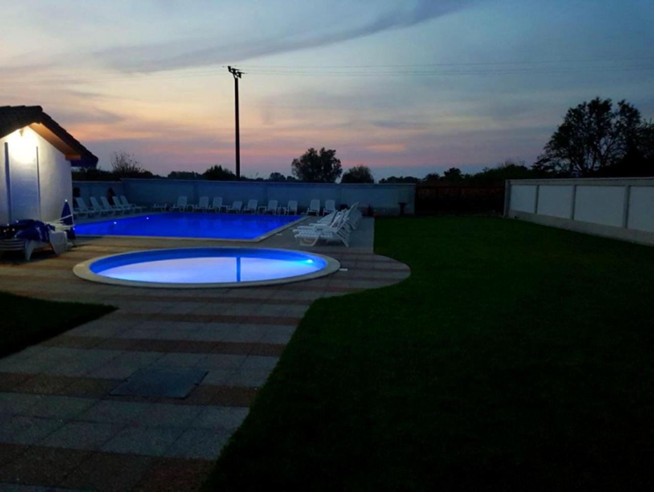 Pensiunea Blue House Murighiol Exterior photo